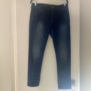 American Eagle // AE NE(X)T LEVEL FLEX Mid-Rise Skinny Jean (31 x 30)